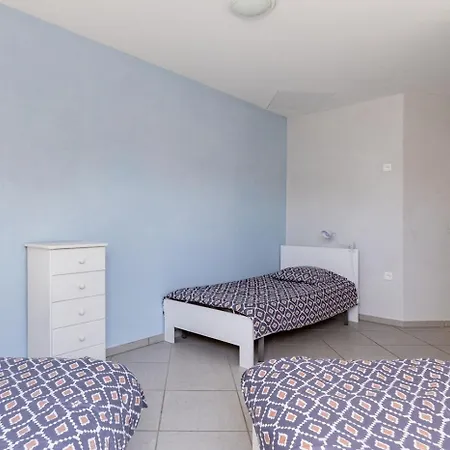 Les 3 Edelweiss - 1 Ou 2 -maxi 10 Personnes Par Gite- Semesterbostad *
